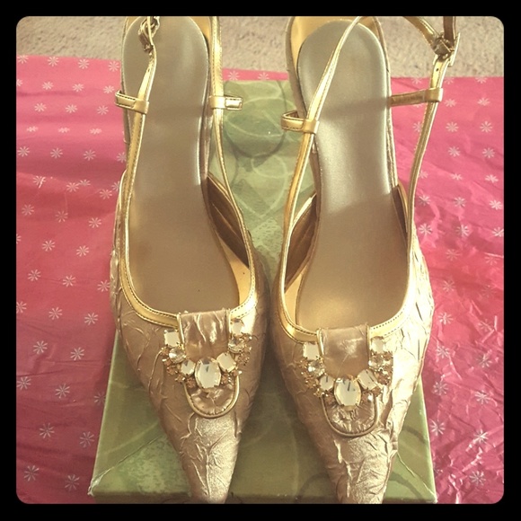 j renee gold shoes